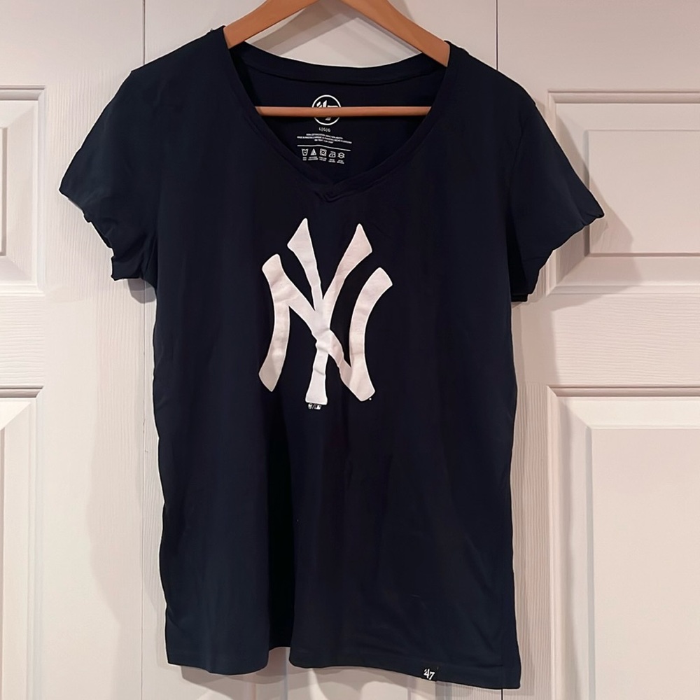 Yankees t- shirt